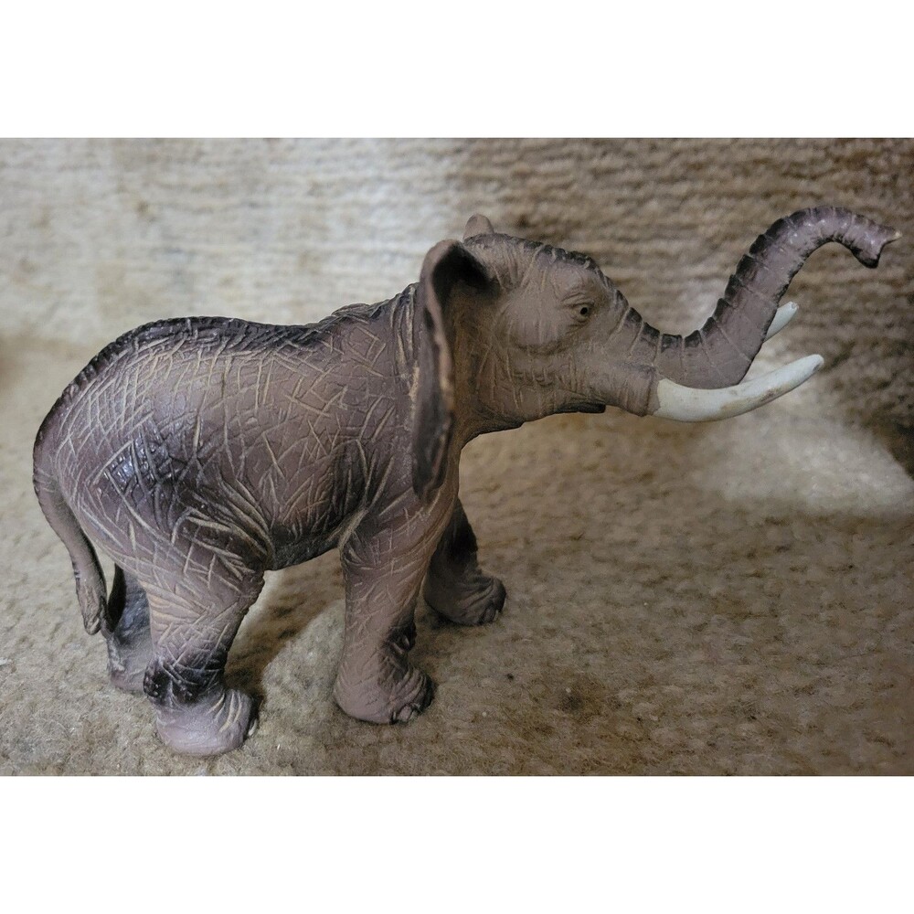Elephant figurine 4 inch